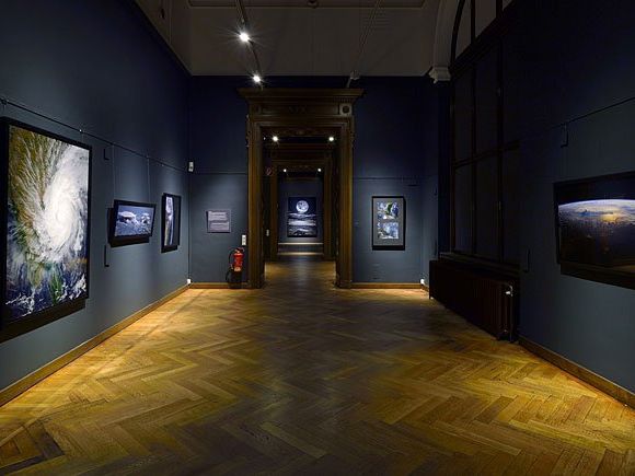 Bei der Ausstellung im Naturhistorischen Museum Bei der Ausstellung im Naturhistorischen Museum