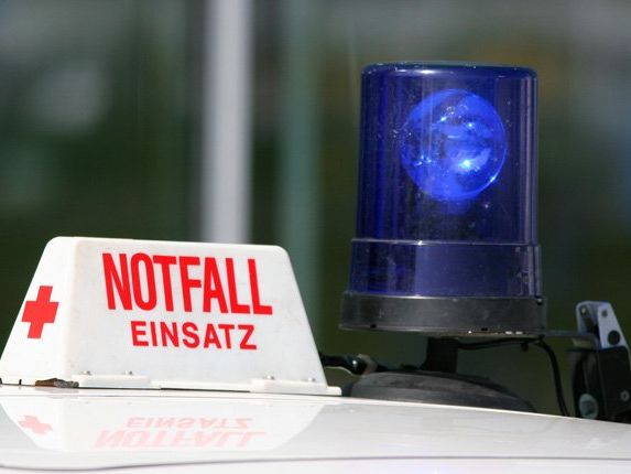 Eine Person wurde bei dem Sturz verletzt. Eine Person wurde bei dem Sturz verletzt.