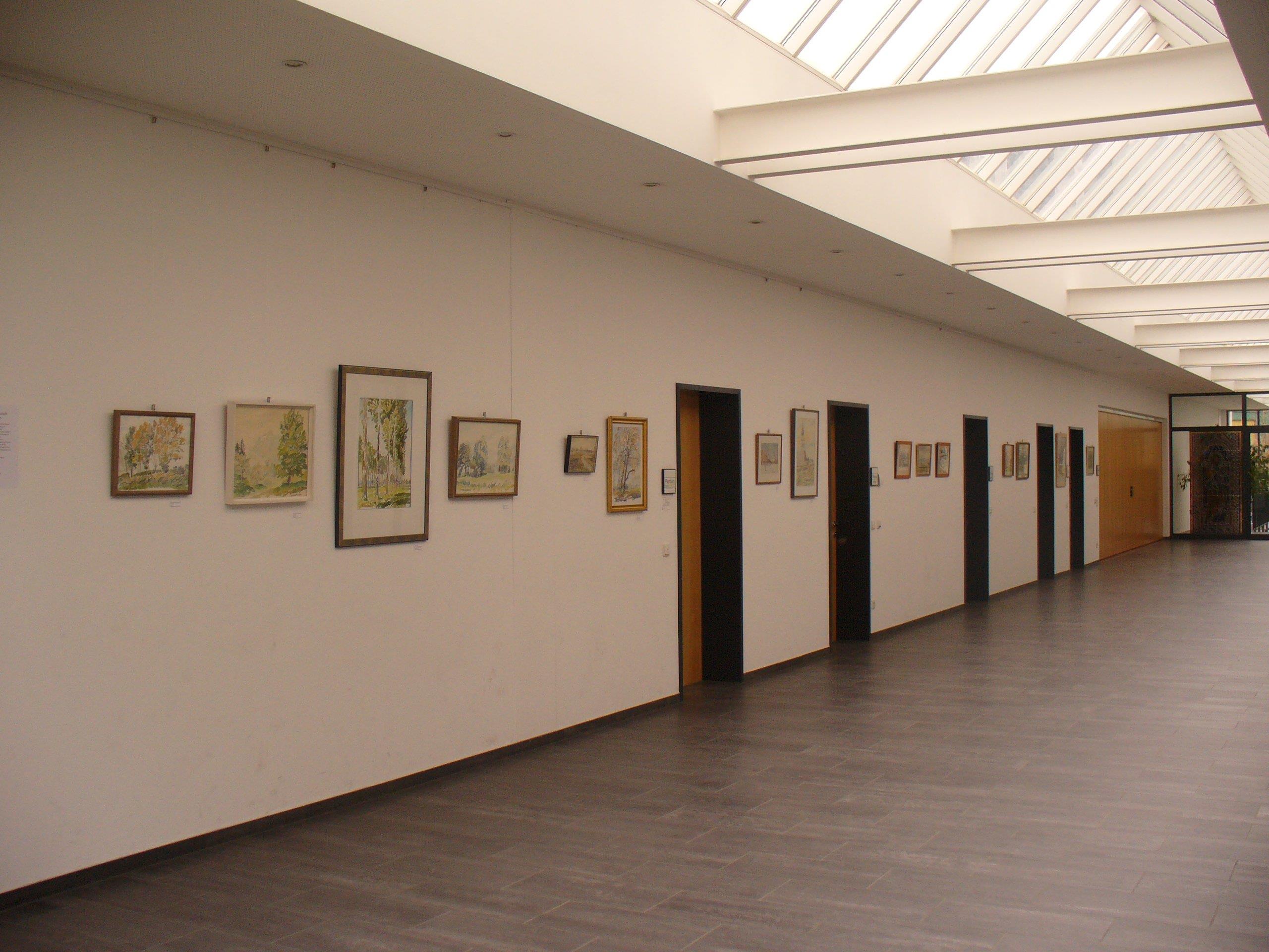 Auch im Altacher Pfarrzentrum werden die Kunstwerke von Nuderscher gezeigt