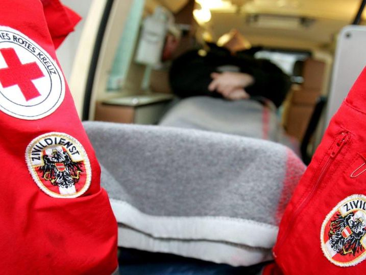 19-jähriger Fahrer erlitt Verletzungen an Armen und Beinen 19-jähriger Fahrer erlitt Verletzungen an Armen und Beinen