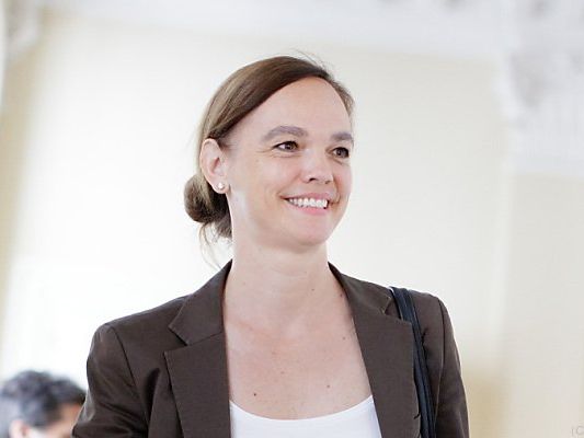 Bildungsministerin Sonja Hammerschmied Bildungsministerin Sonja Hammerschmied