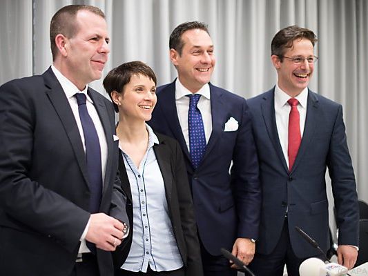 AfD und FPÖ vereinbarten bereits im Februar eine Kooperation AfD und FPÖ vereinbarten bereits im Februar eine Kooperation