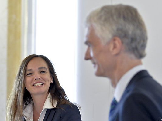 Hammerschmied und Schleicher mit dem Bericht Hammerschmied und Schleicher mit dem Bericht