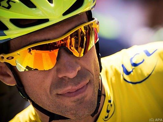Alberto Contador bleibt im Leader-Trikot