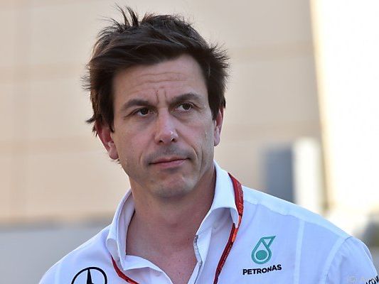 Der Mercedes-Motorsportchef warnt vor der Konkurrenz Der Mercedes-Motorsportchef warnt vor der Konkurrenz