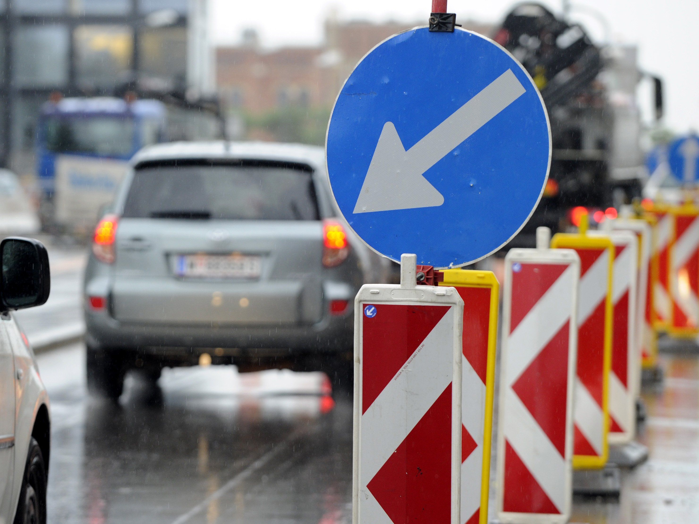 Auch in Hietzing wird im Sommer gebaut. Auch in Hietzing wird im Sommer gebaut.