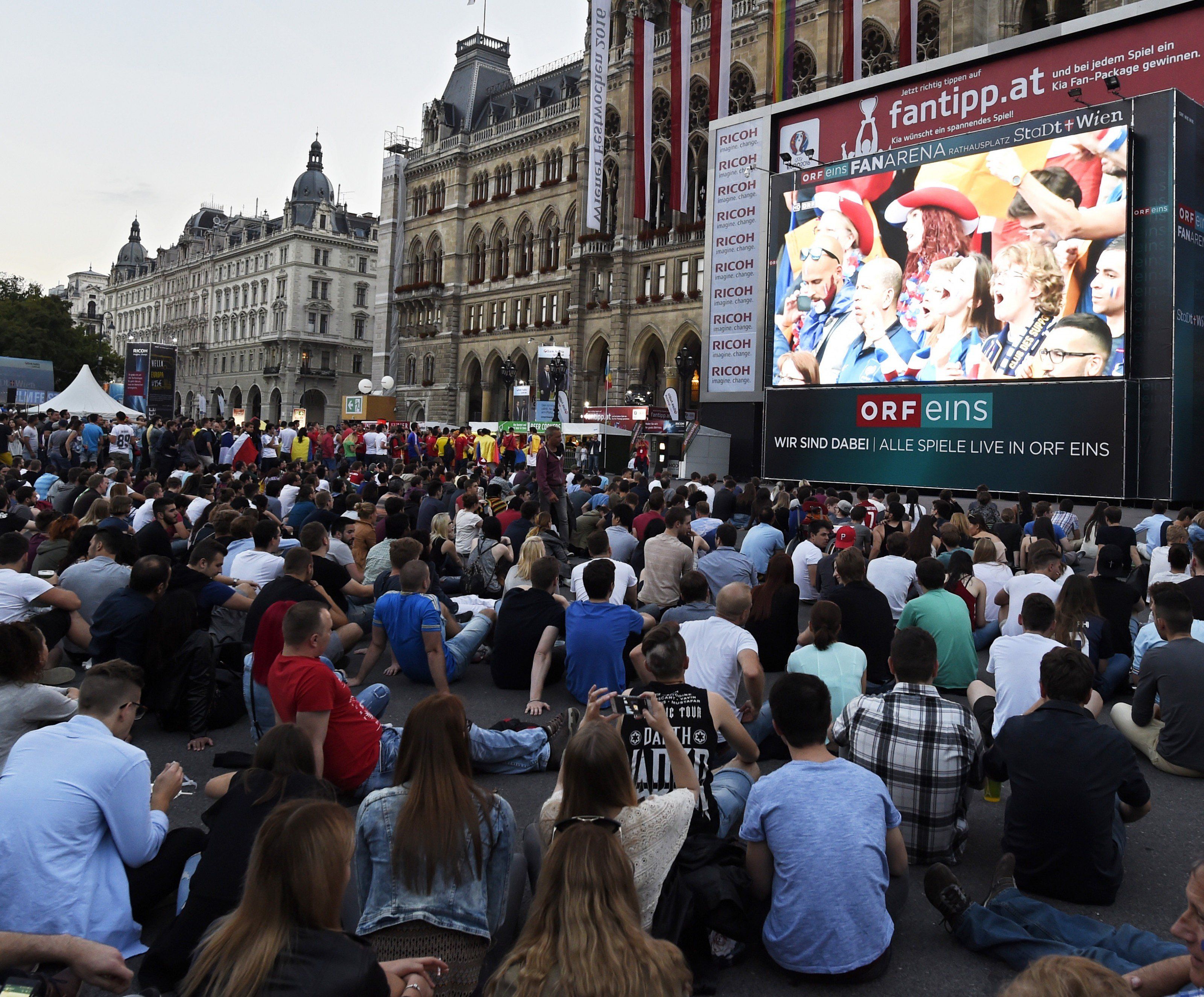 Die Fan-Arena am Wiener Rathausplatz. Die Fan-Arena am Wiener Rathausplatz.