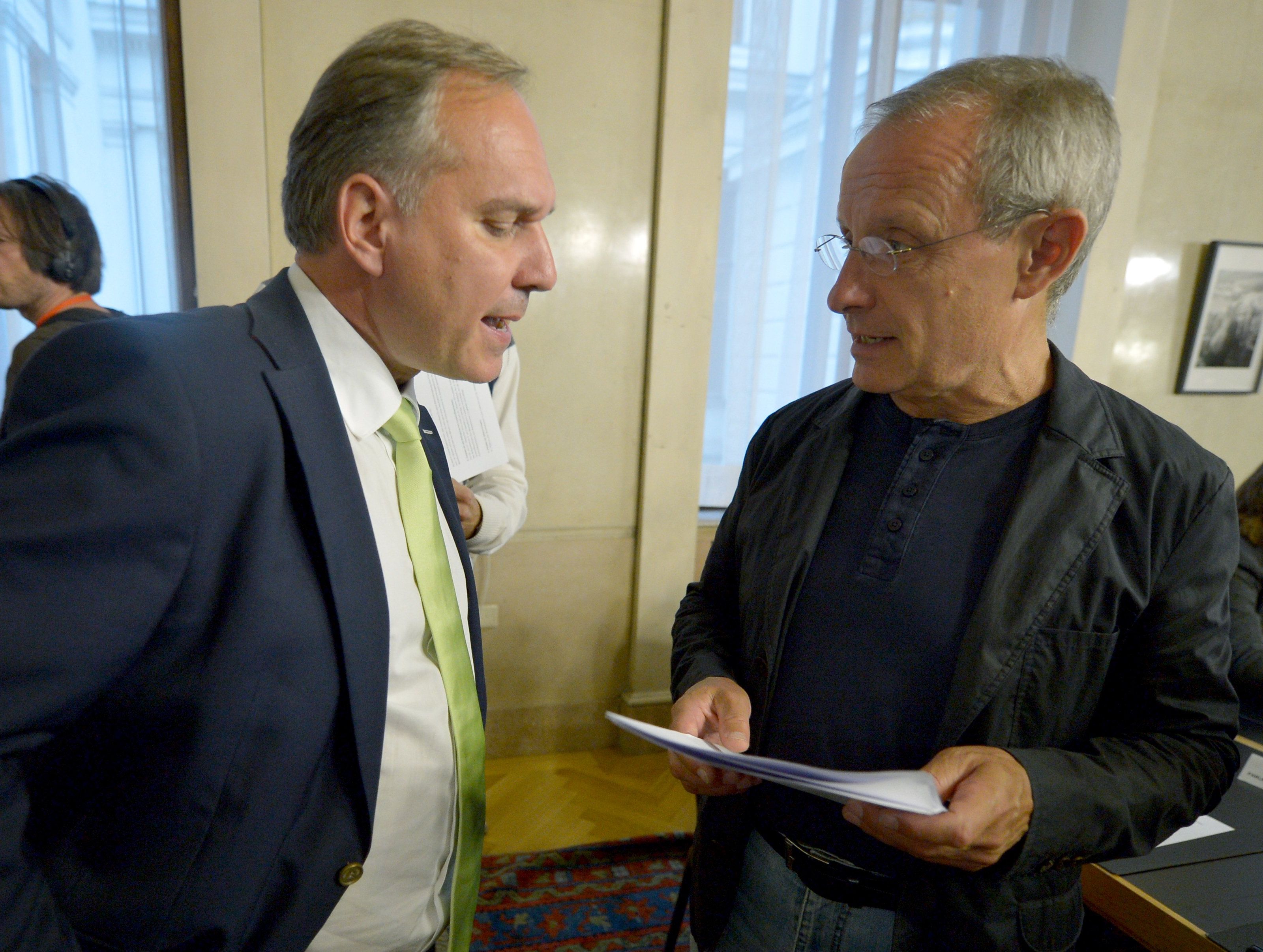 FPÖ-Rosenkranz, Pilz bilden "Notwehrgemeinschaft". FPÖ-Rosenkranz, Pilz bilden "Notwehrgemeinschaft".