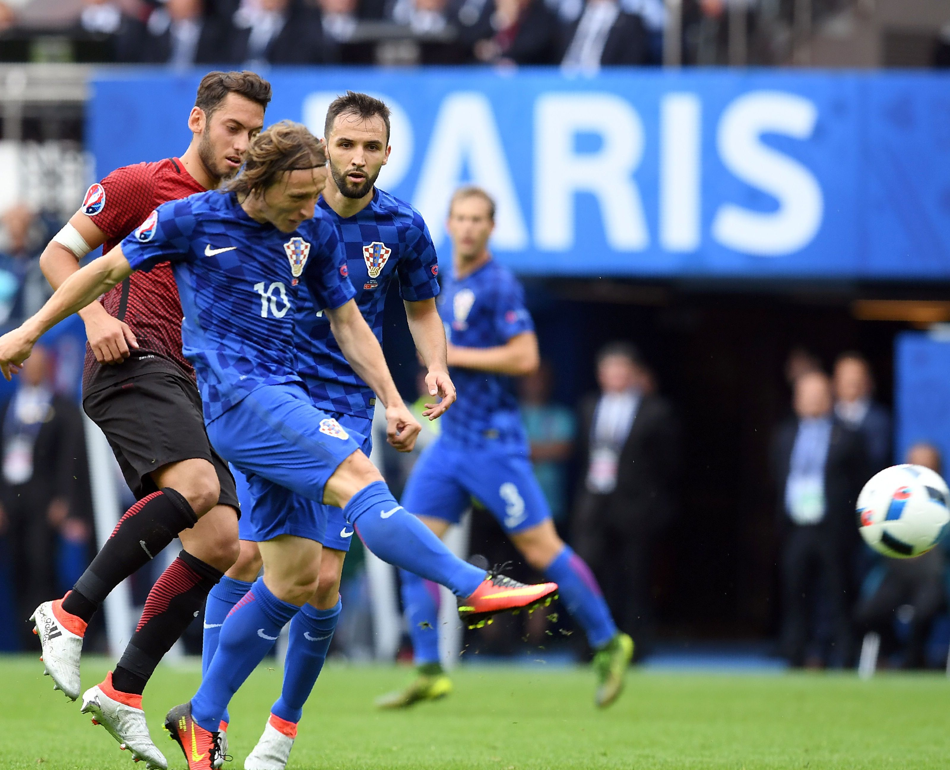 Tschechien trifft in Runde zwei der EM-Gruppe D auf Kroatien. Tschechien trifft in Runde zwei der EM-Gruppe D auf Kroatien.
