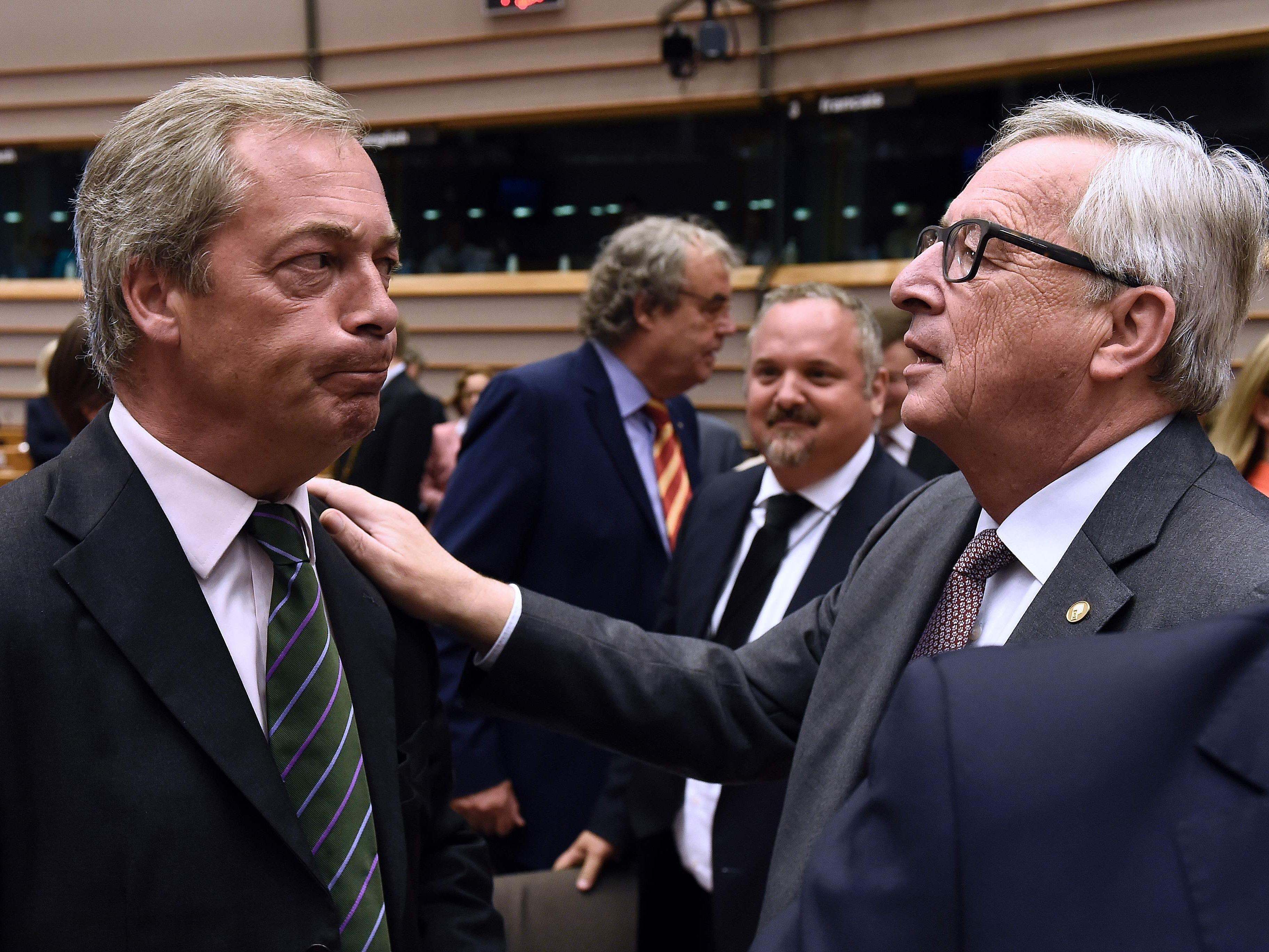 Juncker geht hart mit Farage ins Gericht.