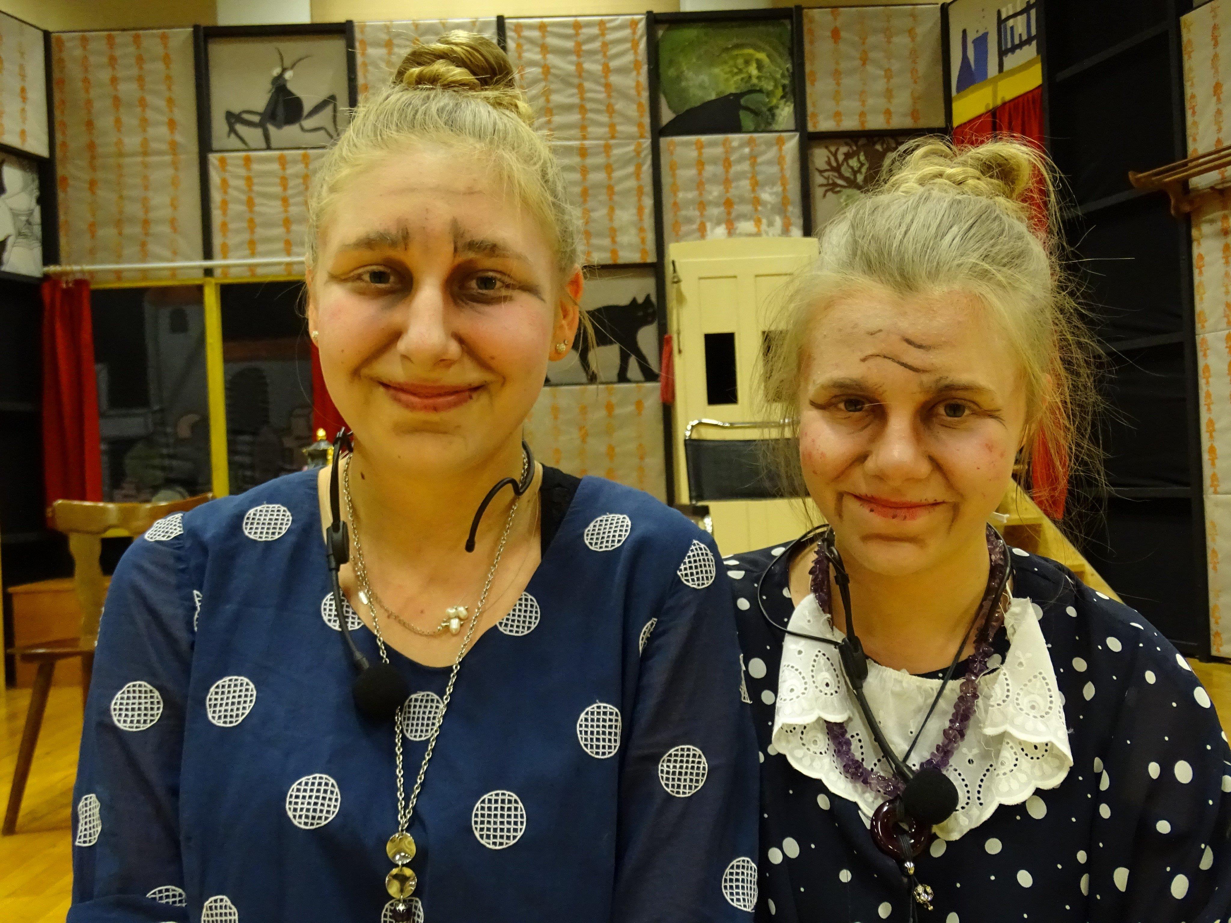 Die beiden mordlüsternen Schwestern: wunderbar gespielt von Sarah Schönbacher und Michelle Dür.
