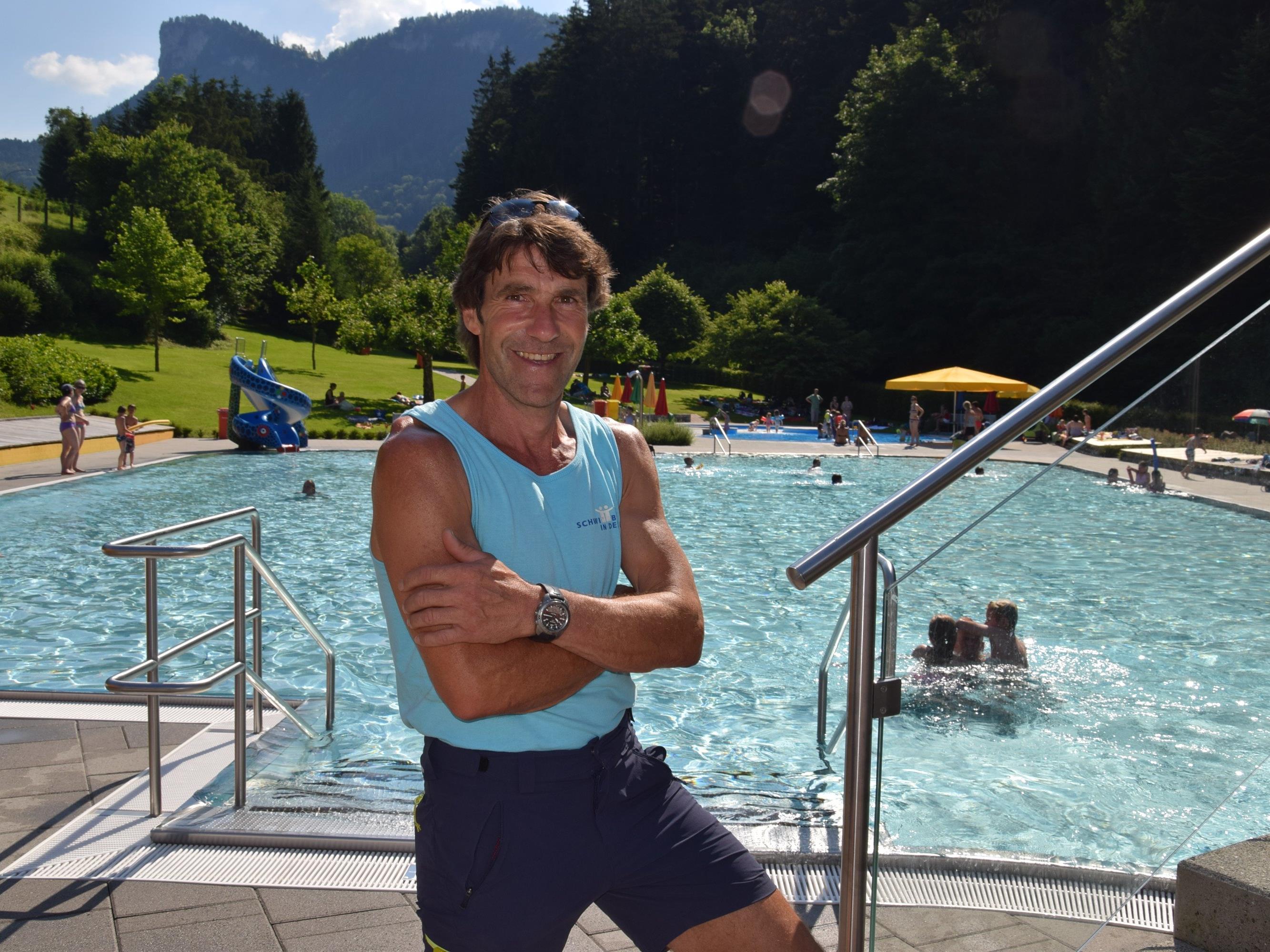 Bademeister Werner Maitz mag seinen Beruf und freut sich auf einen heißen Sommer