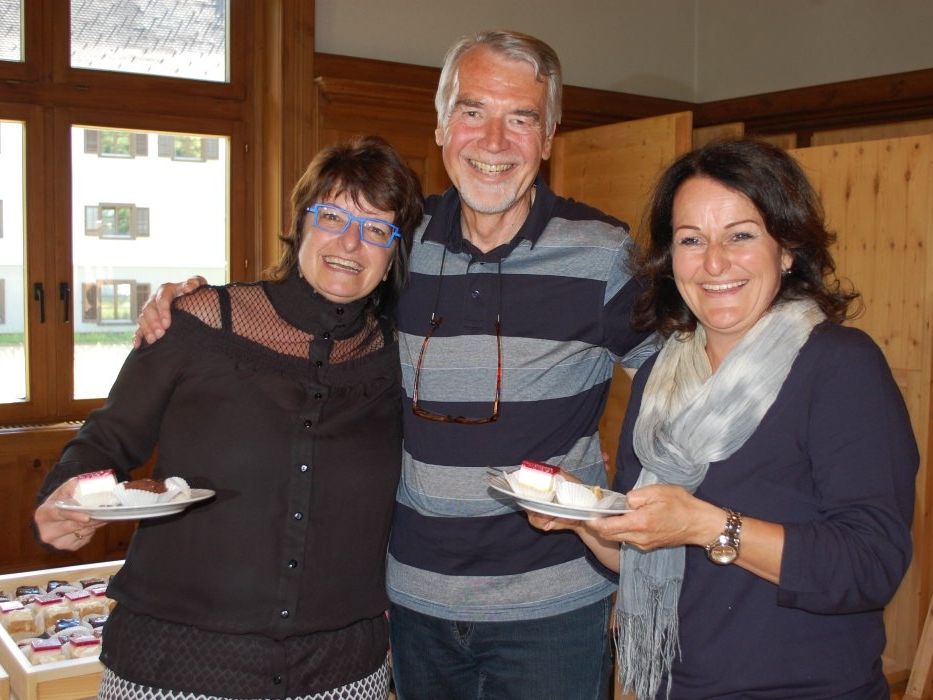 Das Kennenlernen und die Vernetzung der ehrenamtlichen Helfer und der Caritas standen an diesem Nachmittag im Vordergrund. Das Kennenlernen und die Vernetzung der ehrenamtlichen Helfer und der Caritas standen an diesem Nachmittag im Vordergrund.