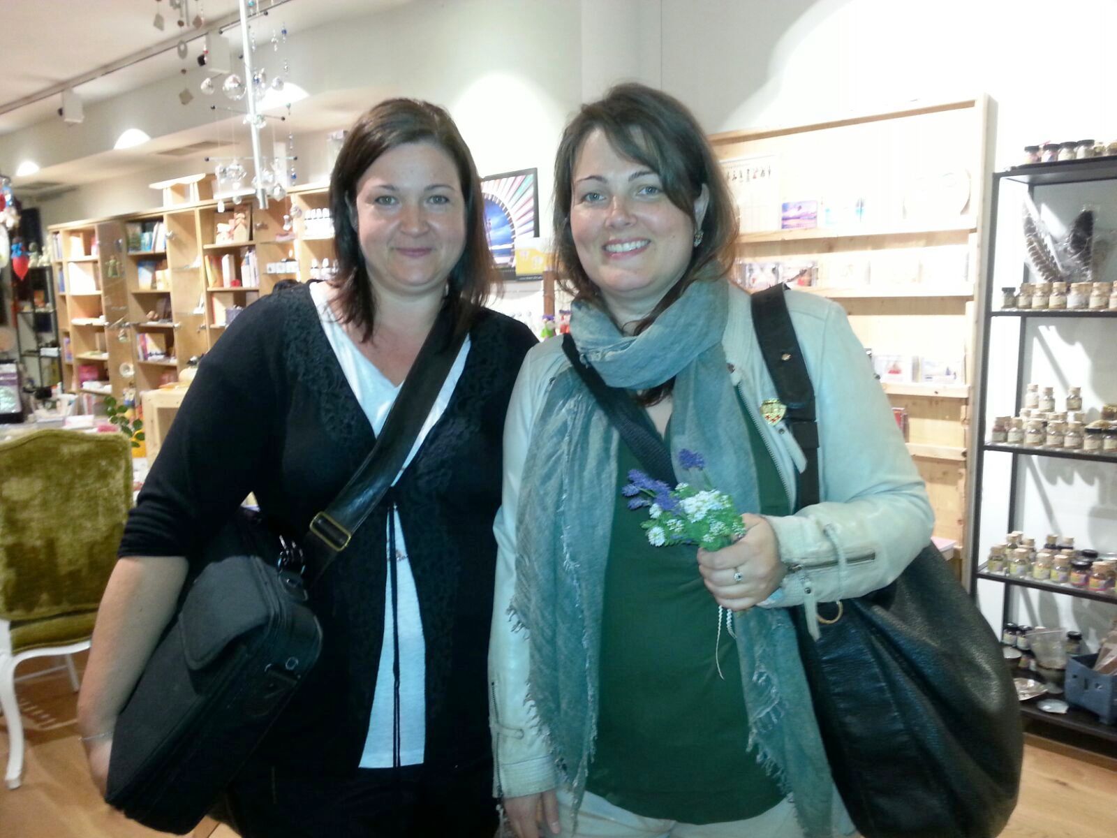 Von links nach rechts: Sonja Bösch und Dr. Katja Barlas Von links nach rechts: Sonja Bösch und Dr. Katja Barlas