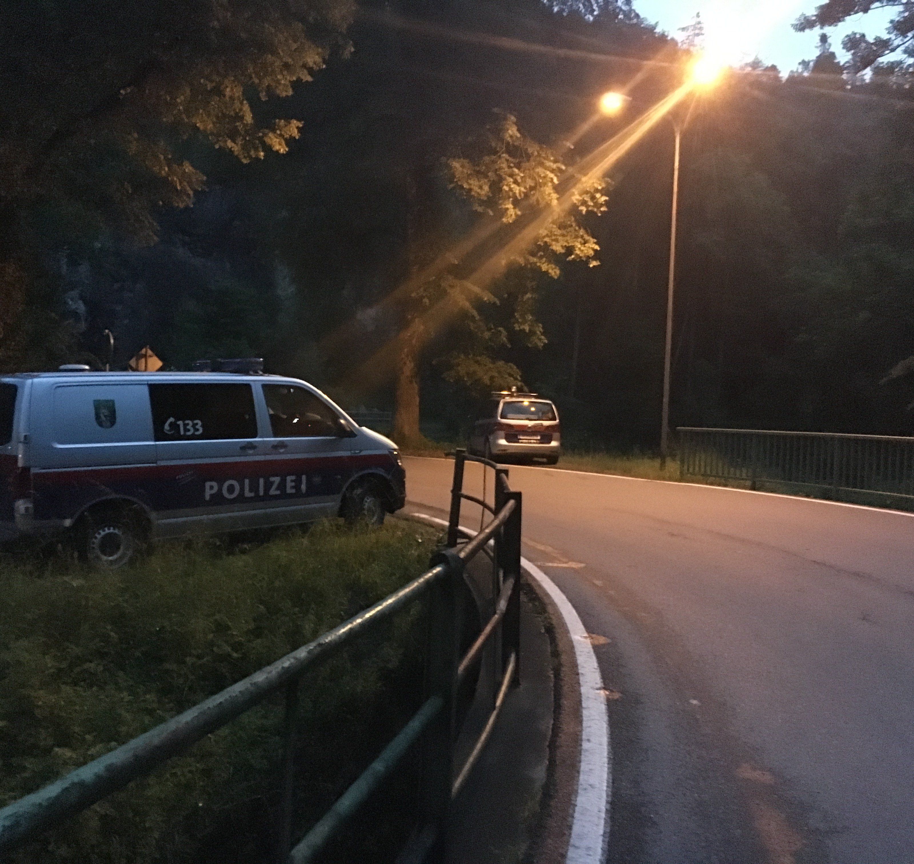 Trotz Suche durch die Hundestaffel ist ein Autodieb noch flüchtig. Trotz Suche durch die Hundestaffel ist ein Autodieb noch flüchtig.