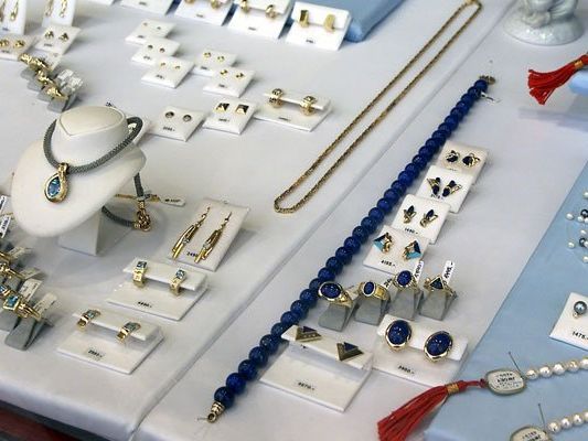 Bei einem Juwelier in Penzing kam es zu einem Betrugsversuch Bei einem Juwelier in Penzing kam es zu einem Betrugsversuch