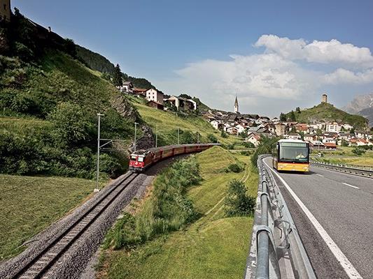 Sie hat es in sich: die neue graubündenPASS Trophy der Rhätischen Bahn. Wer Graubünden vom 1. Juni bis 23. Oktober 2016 einen Ferienbesuch abstattet, für den soll es sich so richtig lohnen.