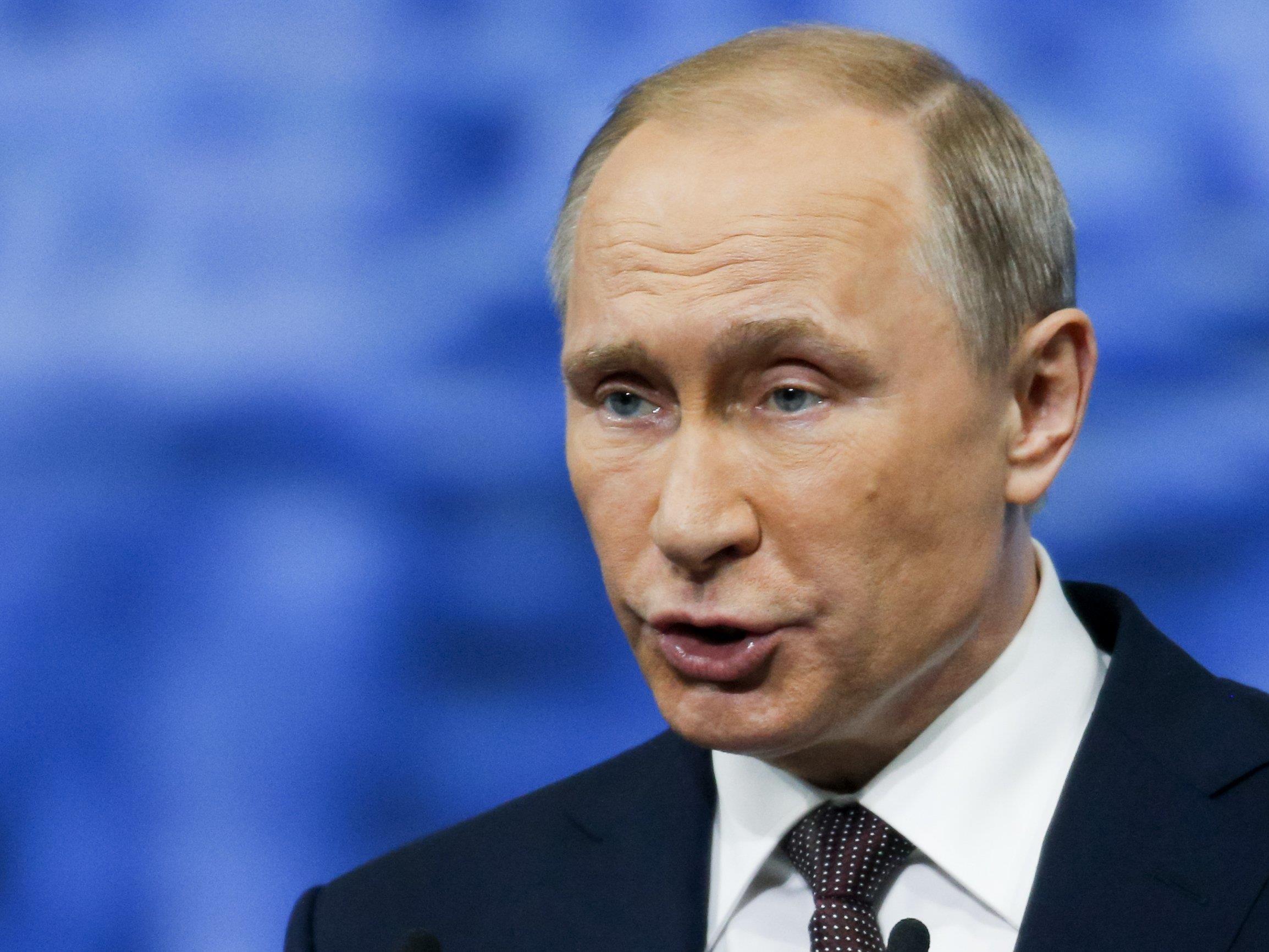Russlands Präsident Wladimir Putin bestreitet die Vorwürfe ab.