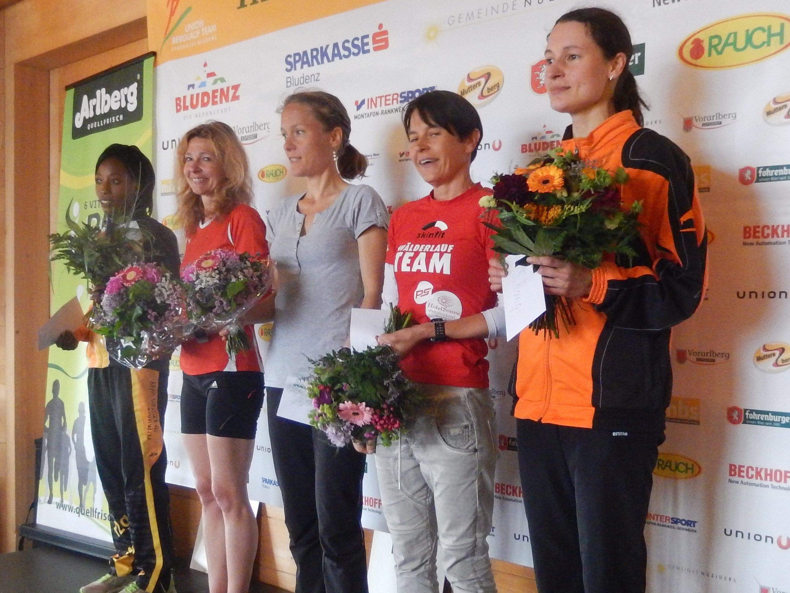 Die schnellsten 5 Damen beim Muttersberglauf Die schnellsten 5 Damen beim Muttersberglauf