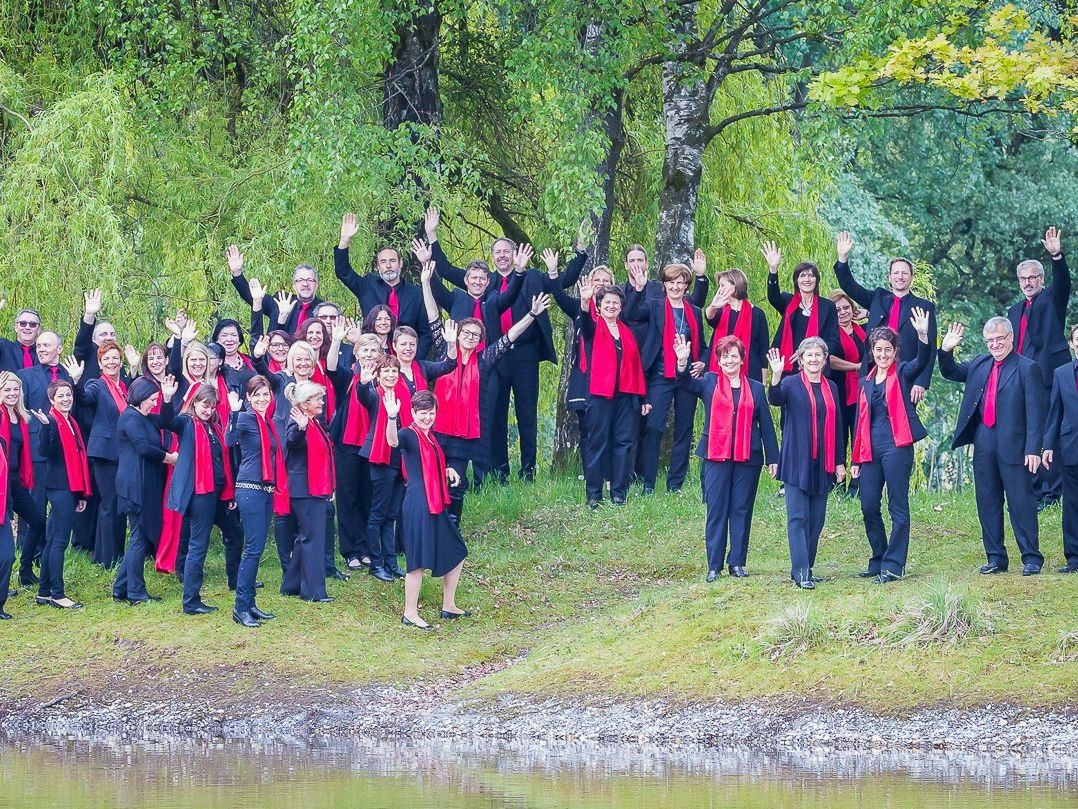 Die Singgemeinschaft Hard unterhält mit einem vielfältigen Programm! Die Singgemeinschaft Hard unterhält mit einem vielfältigen Programm!