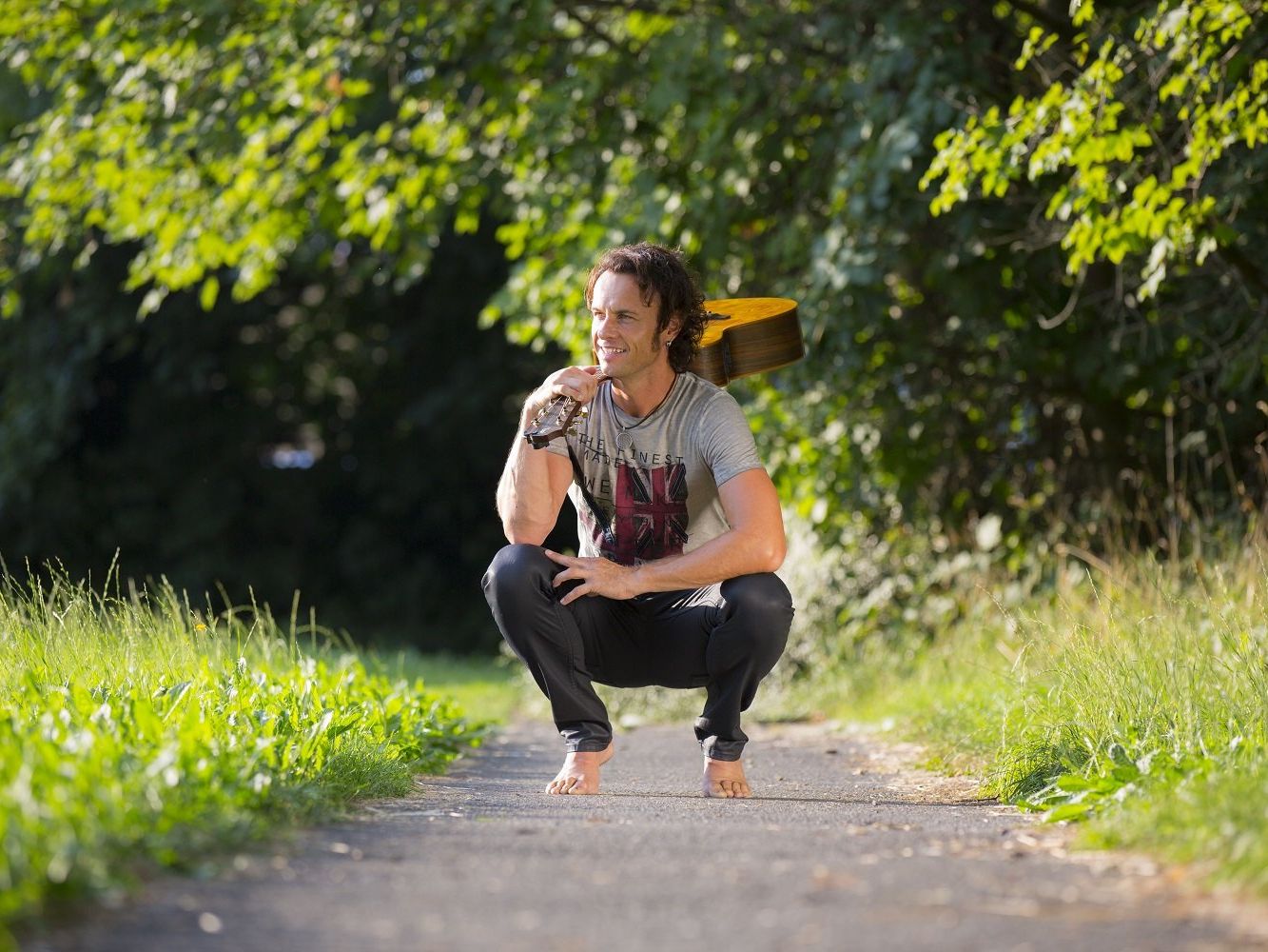 Mit neuen und bekannten Liedern wird Musiker Wolfgang FRANK & Band am Muttersberg ein faszinierendes Sommerkonzert präsentieren. Mit neuen und bekannten Liedern wird Musiker Wolfgang FRANK & Band am Muttersberg ein faszinierendes Sommerkonzert präsentieren.