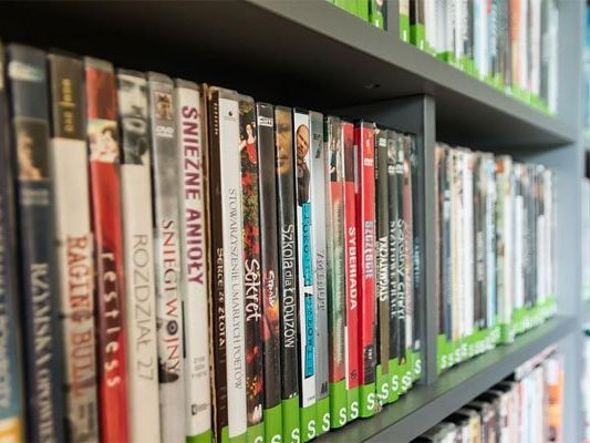 Der Ladendieb hatte es auf DVDs abgesehen. Der Ladendieb hatte es auf DVDs abgesehen.
