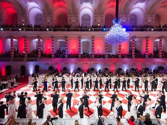 Fête Impériale lädt wieder zum Tanz Fête Impériale lädt wieder zum Tanz