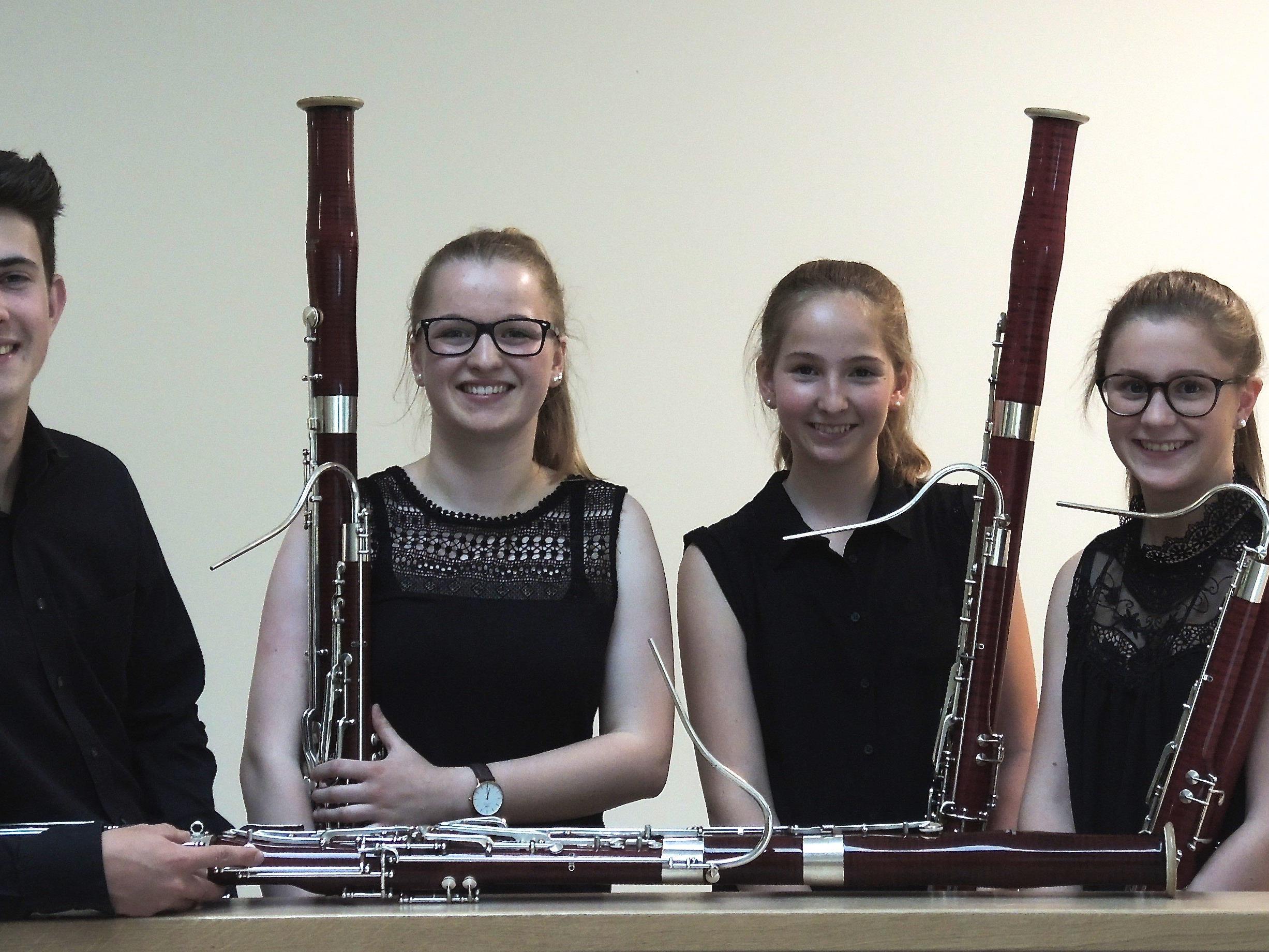 Talentierte Fagottisten: Philipp Wolf, Anja Niederwolfsgruber, Raphaela Robosch und Johanna Bilgeri.