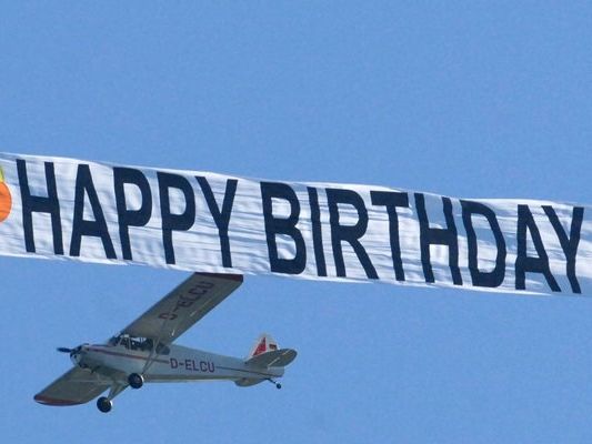 Das weltbekannte Lied "Happy Birthday" ist nach einer Gerichtsentscheidung in Los Angeles ab sofort Allgemeingut. Das weltbekannte Lied "Happy Birthday" ist nach einer Gerichtsentscheidung in Los Angeles ab sofort Allgemeingut.