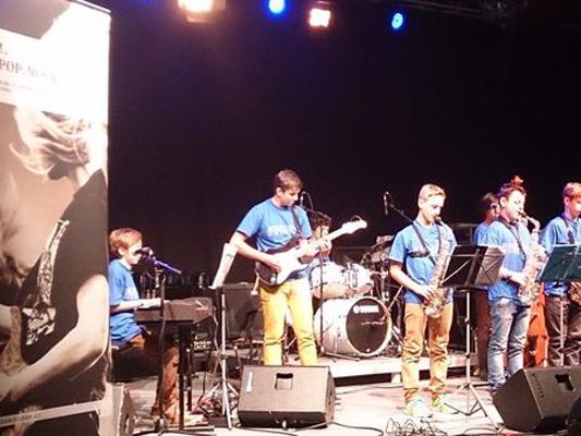 Insgesamt rund 70 junge Musikerinnen und Musiker, treten dieses Wochenende beim 5. Wettbewerb "podium.jazz.pop.rock…" an. Insgesamt rund 70 junge Musikerinnen und Musiker, treten dieses Wochenende beim 5. Wettbewerb "podium.jazz.pop.rock…" an.