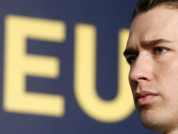 Kurz sieht sich mit starker Kritik konfrontiert Kurz sieht sich mit starker Kritik konfrontiert
