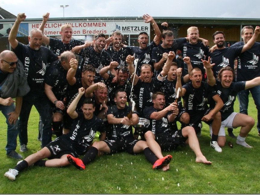 Ländlekicker.VOL.AT gratuliert Brederis zum Meistertitel Ländlekicker.VOL.AT gratuliert Brederis zum Meistertitel