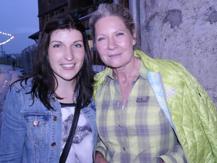 Annemarie Kaufmann mit Tochter Marylin waren auch beim Straßenfest Großdorf