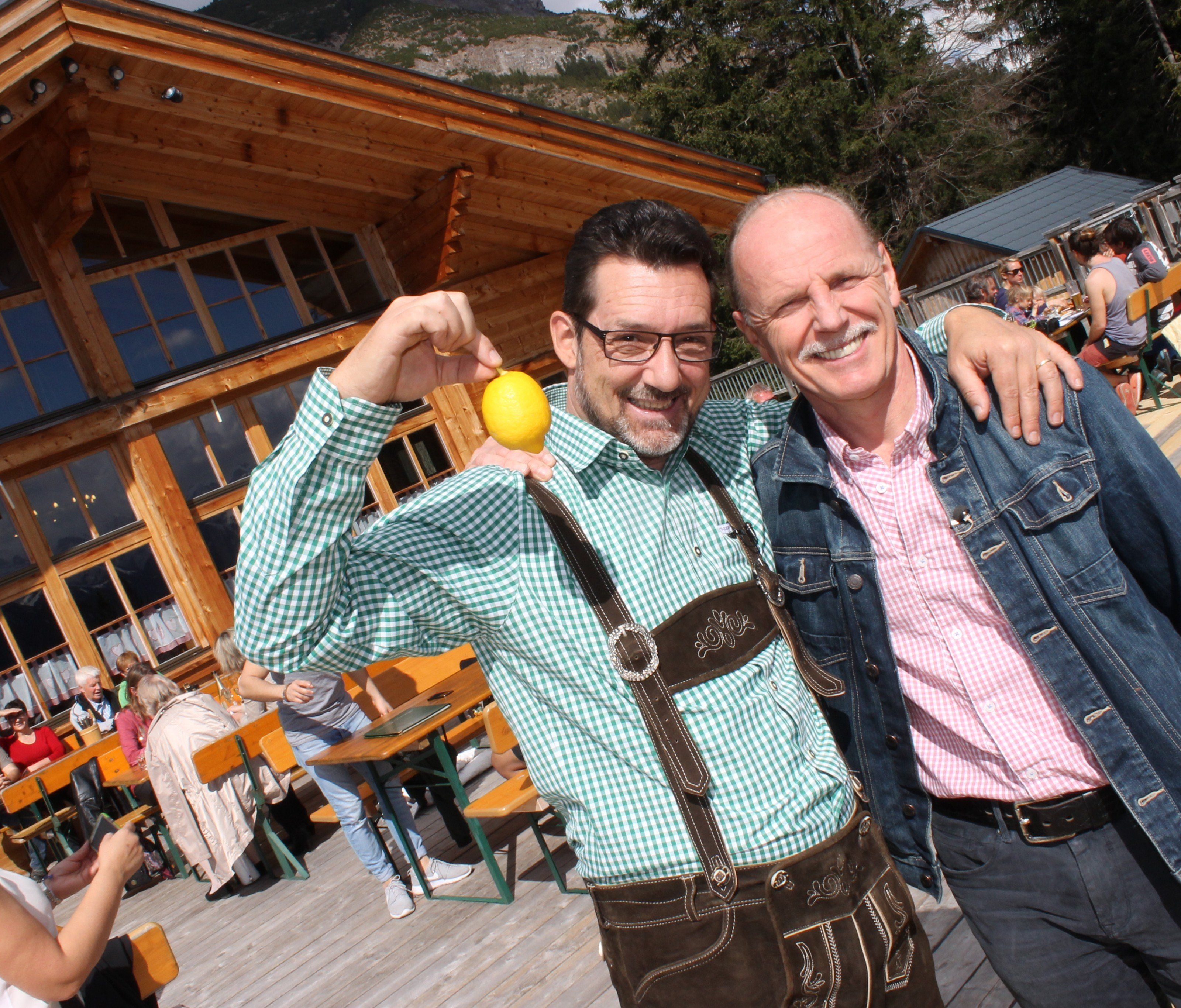 Andreas Seeburger hat in der 9. Sendung us dr Gondl Lifestyle-Spezialist Heribert Tabojer an Bord Andreas Seeburger hat in der 9. Sendung us dr Gondl Lifestyle-Spezialist Heribert Tabojer an Bord