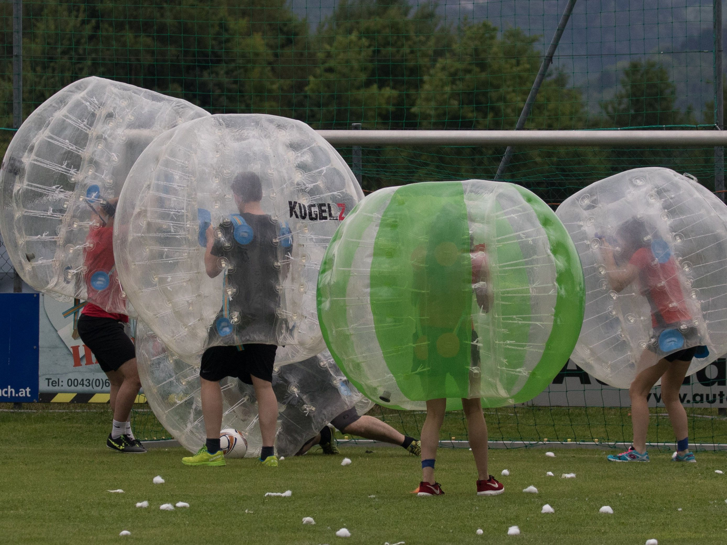 Der Platz vor dem Tor war zeitweise sehr beschränkt. Der Platz vor dem Tor war zeitweise sehr beschränkt.
