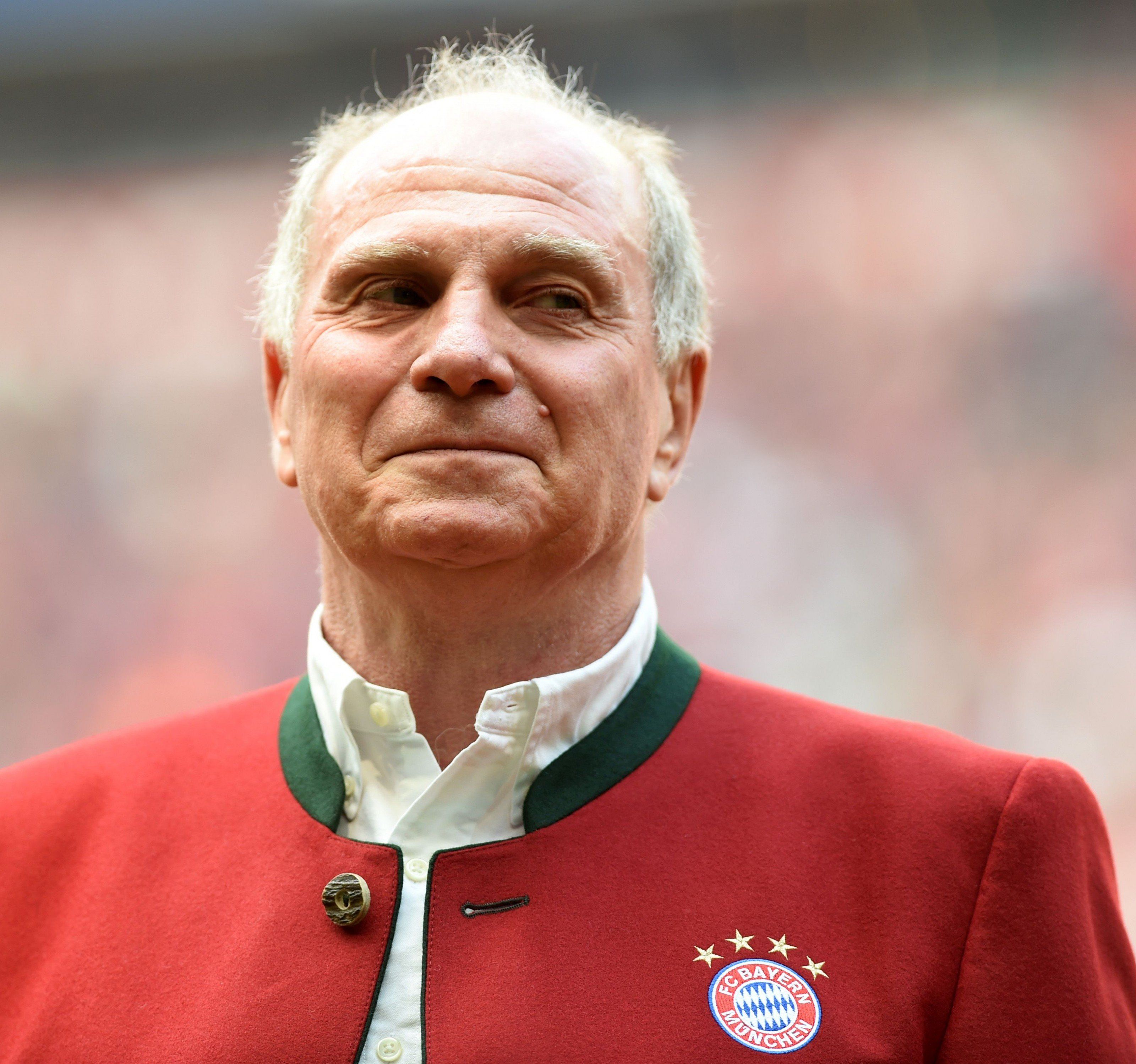 Die Rückkehr von Vereinspatron Uli Hoeneß als starker Mann beim FC Bayern München steht nach Medien-Informationen unmittelbar bevor. Die Rückkehr von Vereinspatron Uli Hoeneß als starker Mann beim FC Bayern München steht nach Medien-Informationen unmittelbar bevor.