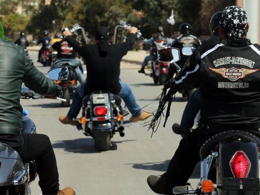 Die "Asphaltfeen" konnten eine stattliche Summe für einen guten Zweck sammeln Die "Asphaltfeen" konnten eine stattliche Summe für einen guten Zweck sammeln