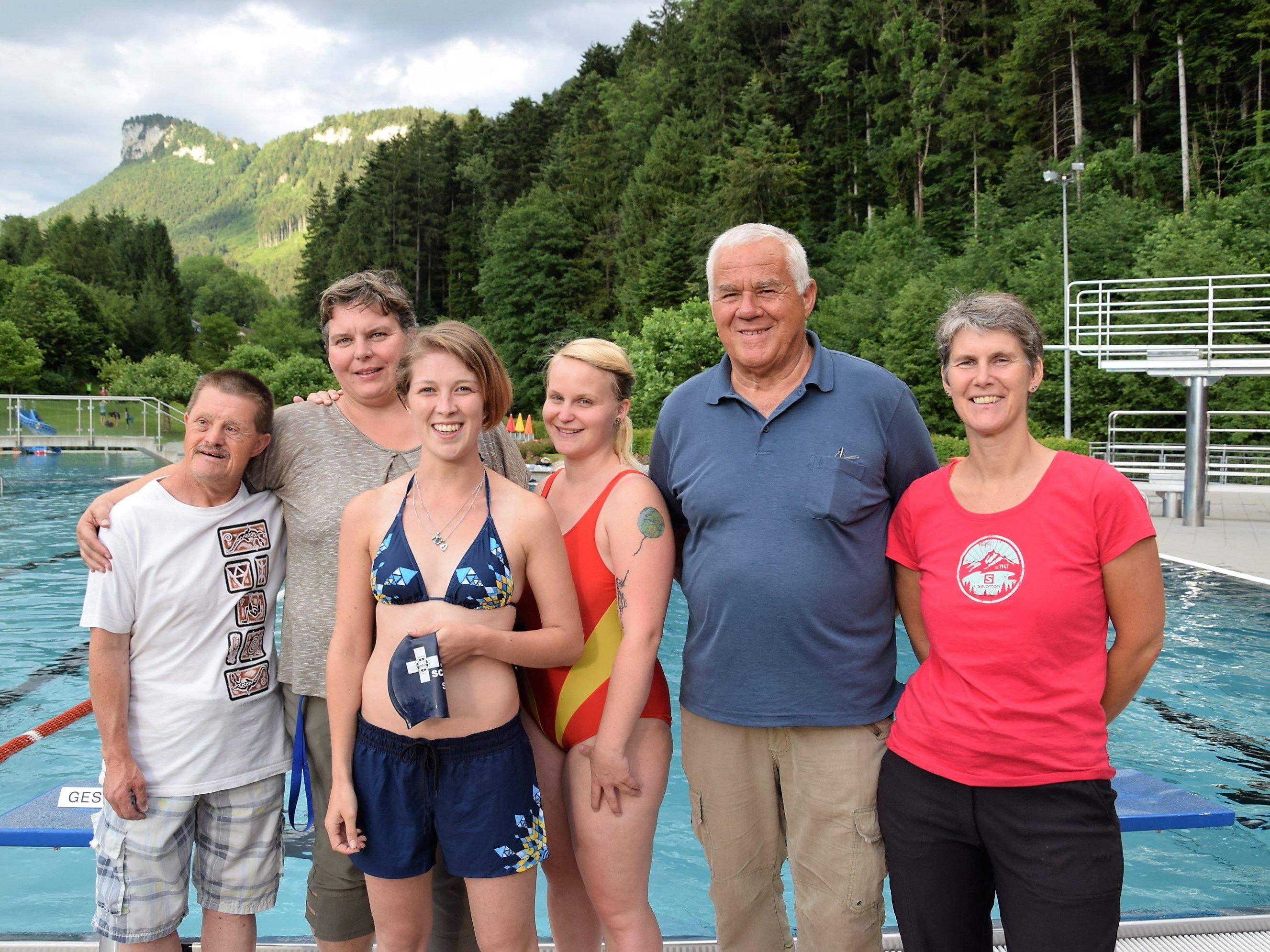 Ein aktives Team trainiert die Kinder und Jugendlichen der Wasserrettung Götzis und hält Schwimmkurse im Sommer ab Ein aktives Team trainiert die Kinder und Jugendlichen der Wasserrettung Götzis und hält Schwimmkurse im Sommer ab