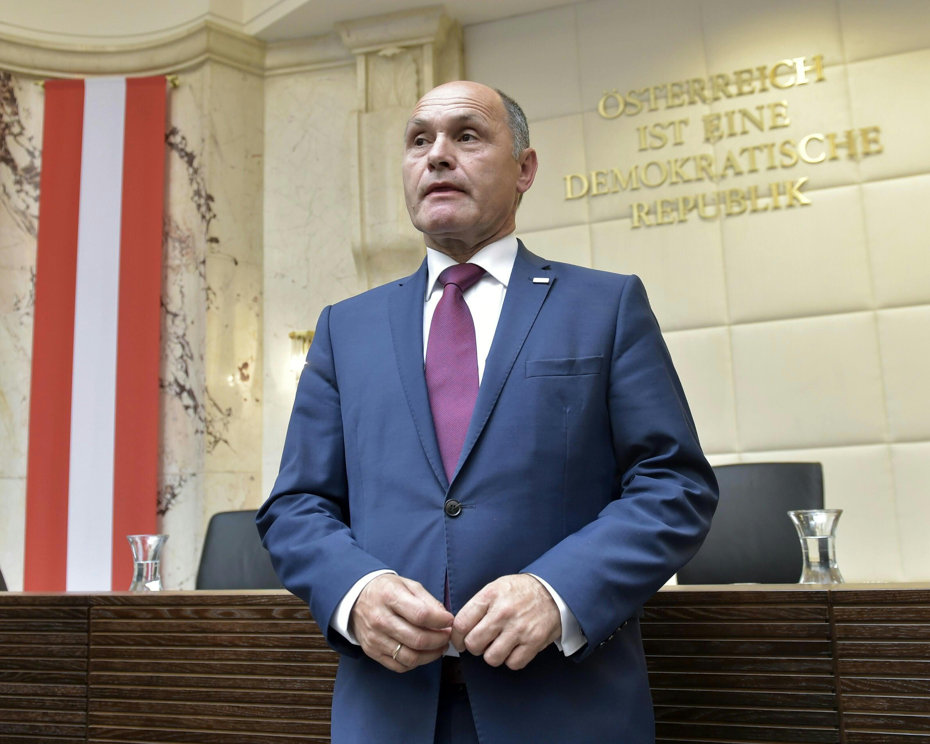 Wolfgang Sobotkas Vorschlag zur Änderung des Wahlbeisitzer-Systems trifft auf wenig Zustimmung Wolfgang Sobotkas Vorschlag zur Änderung des Wahlbeisitzer-Systems trifft auf wenig Zustimmung