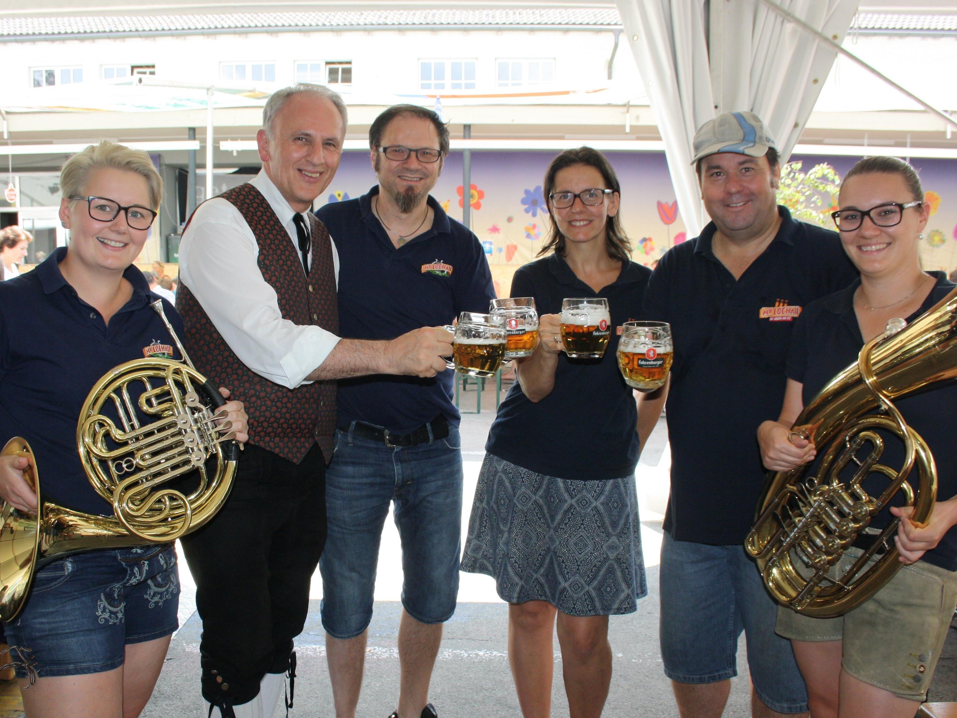 Ein Prost auf ein bestens gelungenes dreitägiges  „Lochauer Dorffest 2016“ mit einem abwechslungsreichen Programm und dem Musikverein Lochau als erfolgreichem Veranstalter.