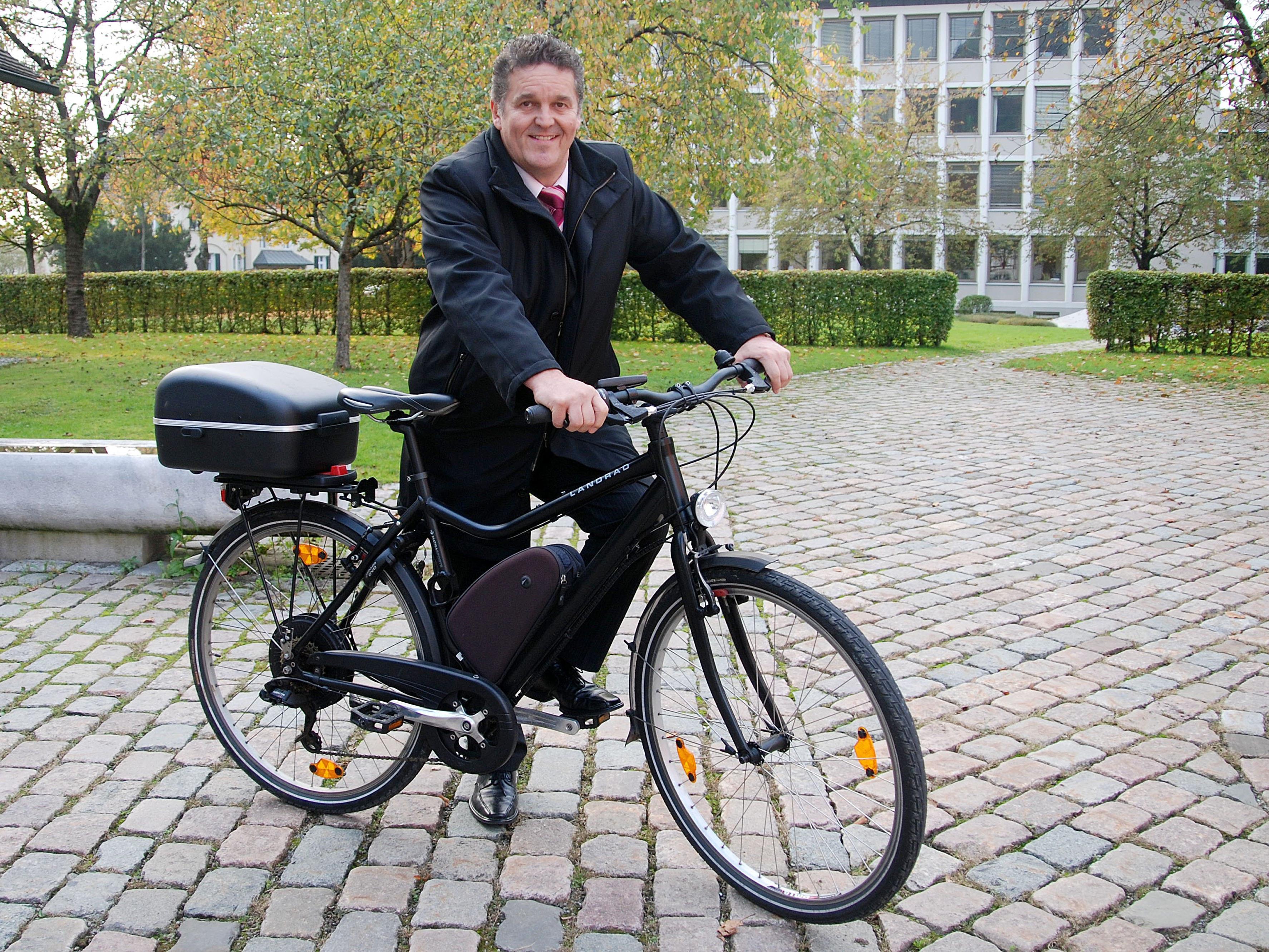 Bürgermeister Christian Natter appelliert, mit dem Fahrrad, Bus oder der Bahn zum Musikfest anzureisen.