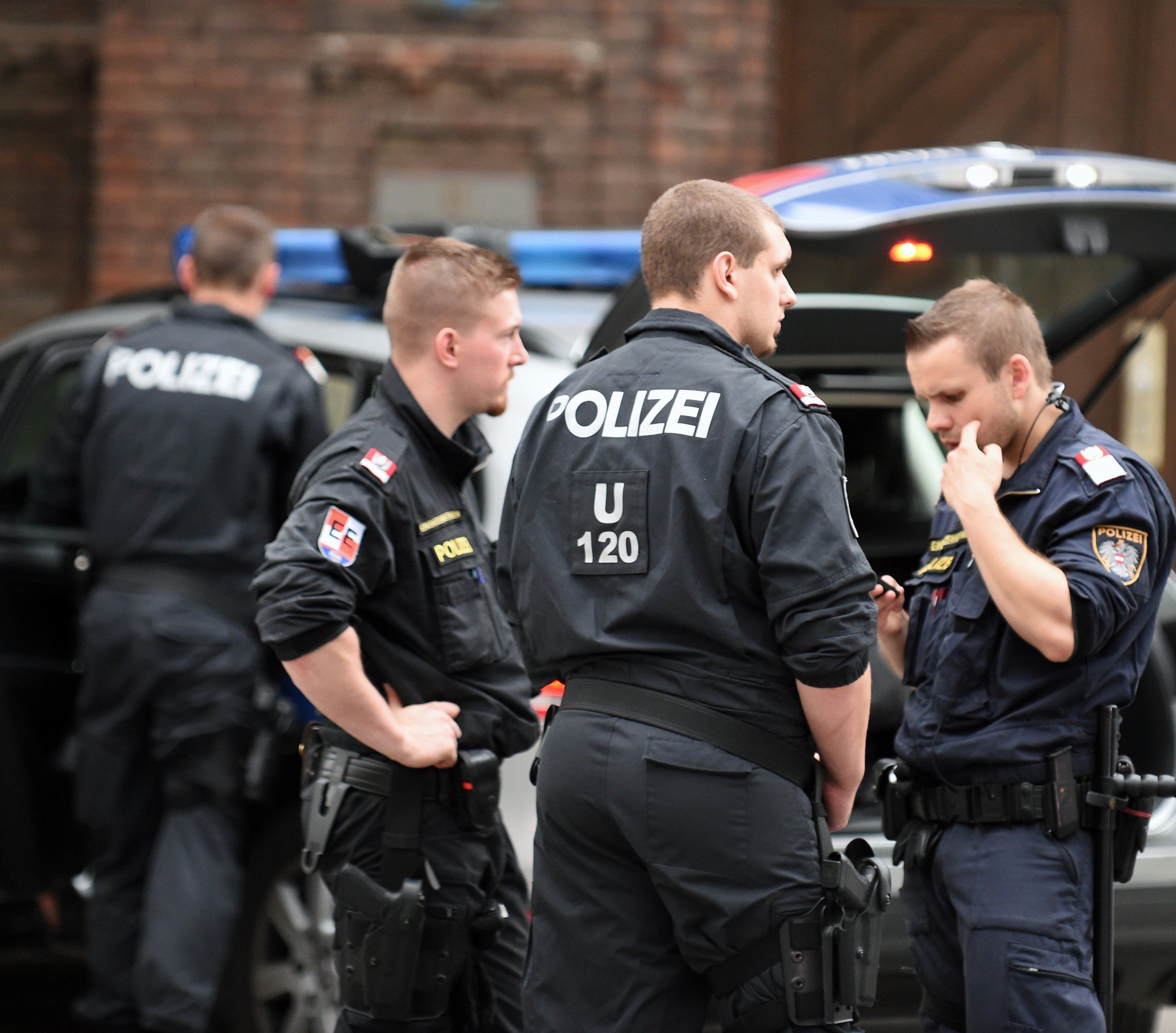 Erste Details zur Vorgehensweise des Täters beim Raubüberfall in Penzing sind nun bekannt Erste Details zur Vorgehensweise des Täters beim Raubüberfall in Penzing sind nun bekannt