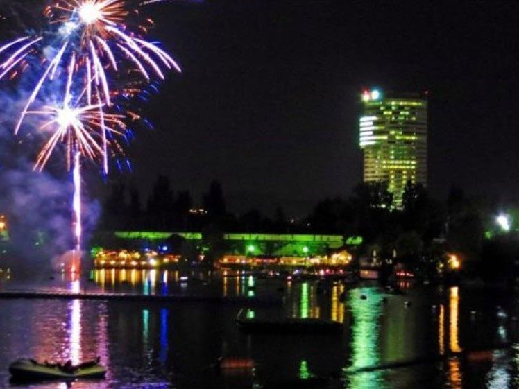 Das Lichterfest an der Alten Donau ist jedes Jahr ein Erlebnis Das Lichterfest an der Alten Donau ist jedes Jahr ein Erlebnis