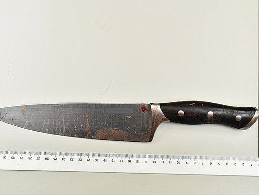 Eines der Messer des Beschuldigten Eines der Messer des Beschuldigten