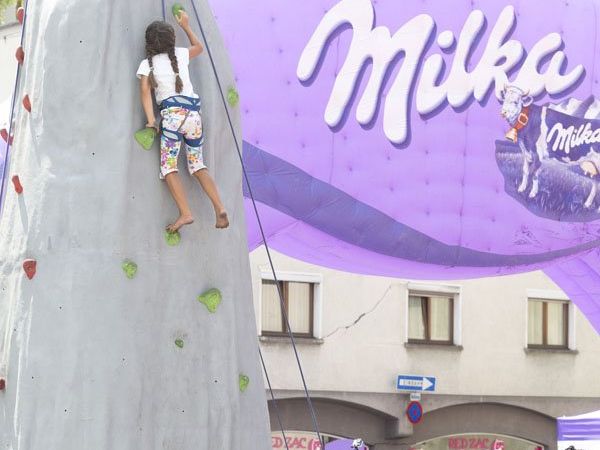 Unter dem Motto milkamomente sorgt das Milka Schokoladefest bereits zum 22. Mal für Spass und süße Highlights. Unter dem Motto milkamomente sorgt das Milka Schokoladefest bereits zum 22. Mal für Spass und süße Highlights.