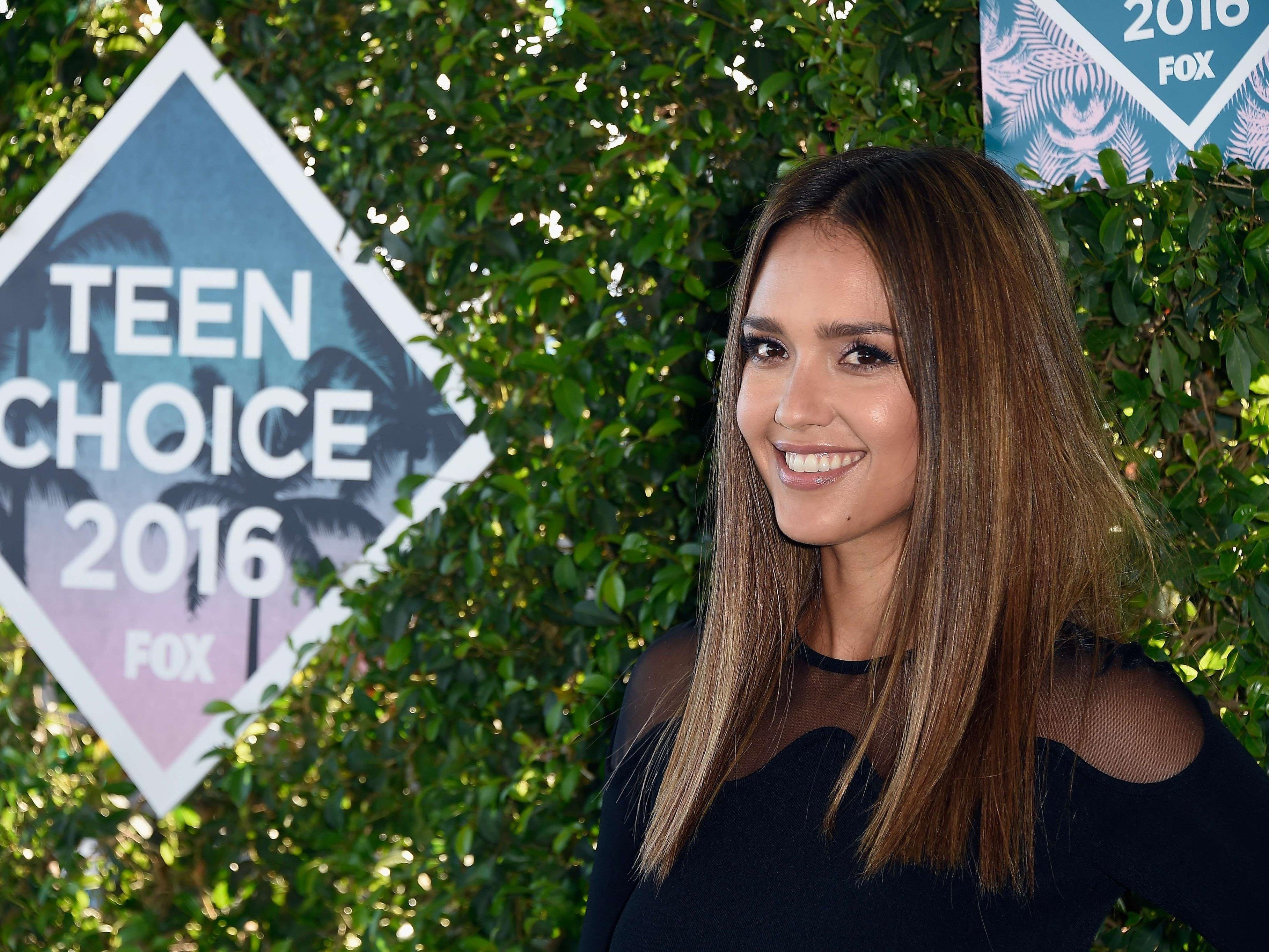 Jessica Alba will wieder Frieden auf der Welt Jessica Alba will wieder Frieden auf der Welt