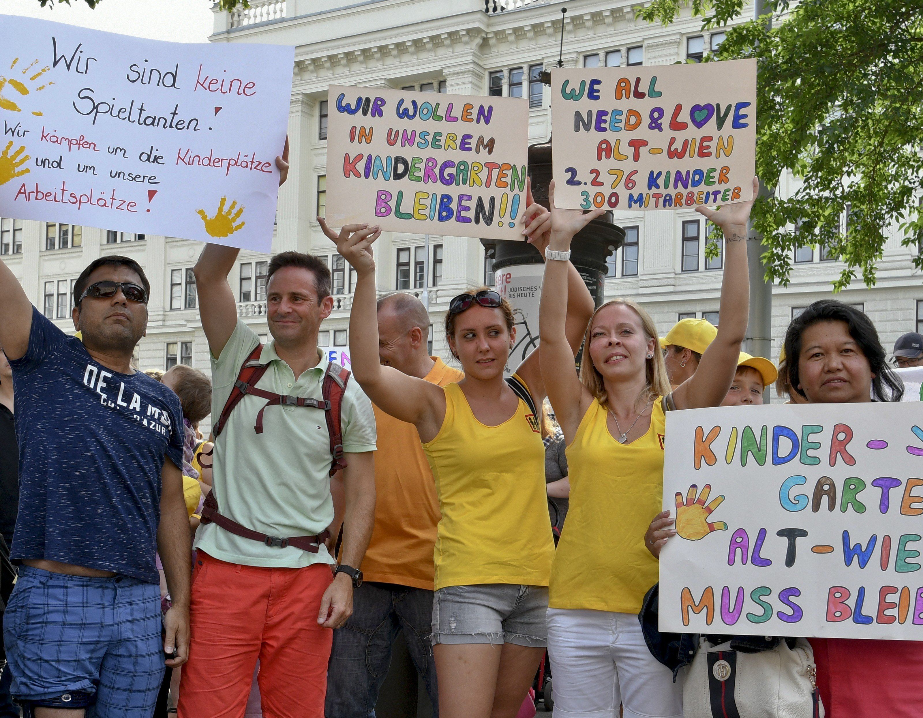 1.200 Kindergartenkinder haben bereits neue Kindergartenplätze. 1.200 Kindergartenkinder haben bereits neue Kindergartenplätze.