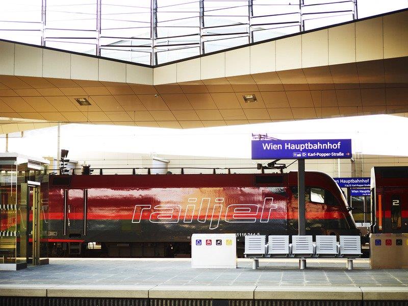 Neun Fragen haben wir den ÖBB gestellt. Neun Fragen haben wir den ÖBB gestellt.