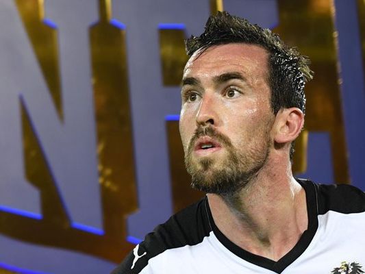 Christian Fuchs will nach seiner Fußballkarriere als Kicker in die US-amerikanische NFL gehen. Christian Fuchs will nach seiner Fußballkarriere als Kicker in die US-amerikanische NFL gehen.