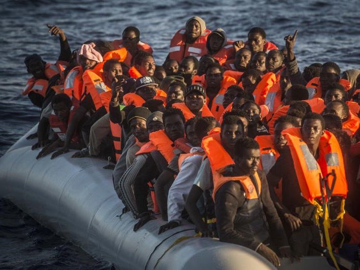 Wie viele Migranten in Libyen tatsächlich auf eines der Bote nach Europa steigen wollen, bleibt ungewiss. Wie viele Migranten in Libyen tatsächlich auf eines der Bote nach Europa steigen wollen, bleibt ungewiss.